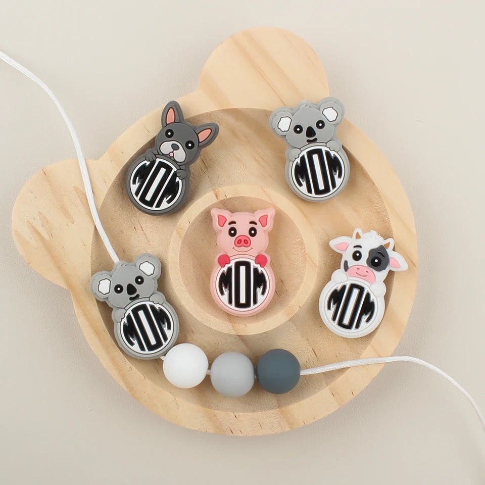 Mom print animal beads