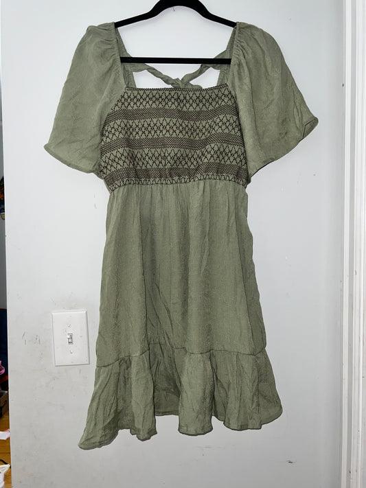 Green linen cold should dress large